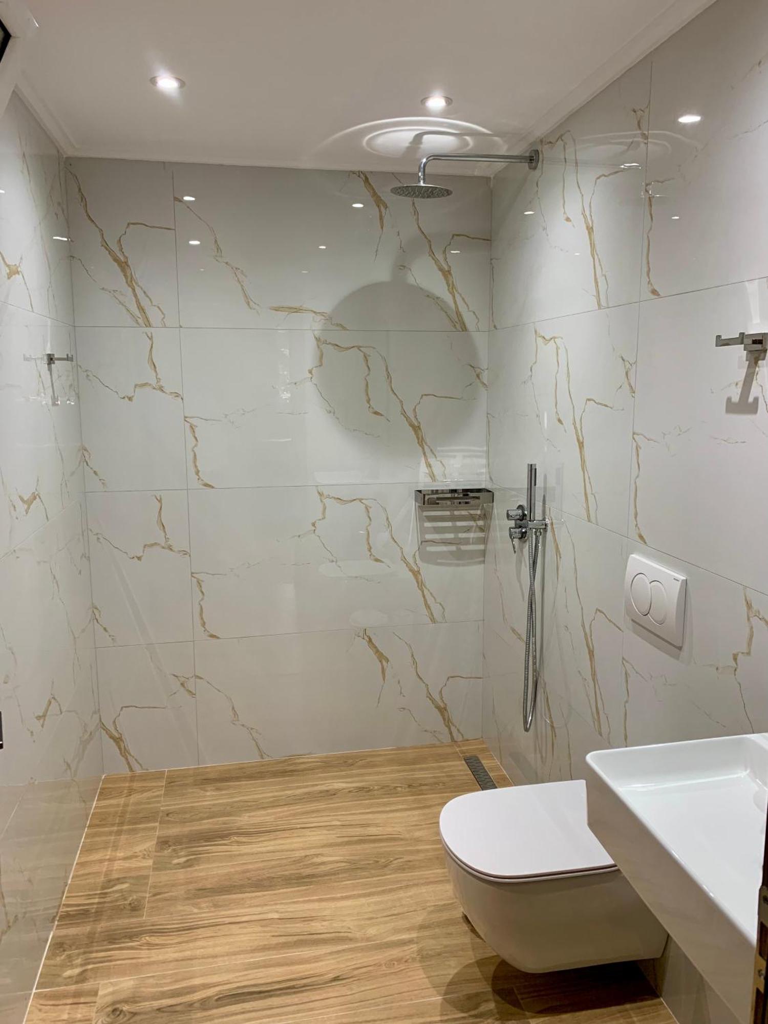 Maxus Apts ساراندا المظهر الخارجي الصورة